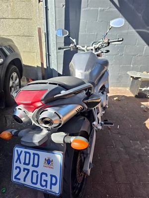 2005 Yamaha FZ6 Fazer 600 Running No Papers / Spares or Repair
