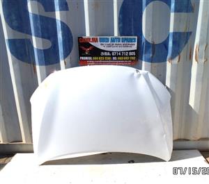 Hyundai Elantra bonnet (2018)