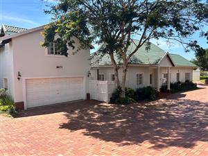 Townhouse For Sale in Mount Edgecombe Country Club Estate