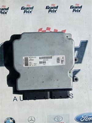 LAND ROVER LR3 4.0L ECU COMPUTER BOX 