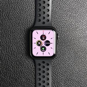 Apple Watch SE • 40m