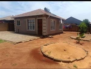 House to Rent In the Orchards