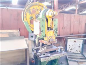 Soenen 60 ton eccentric press for sale