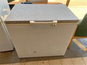 Defy freezer 270 litres R2800 280 Steve Biko road  Gezina  PTA Wattsup 