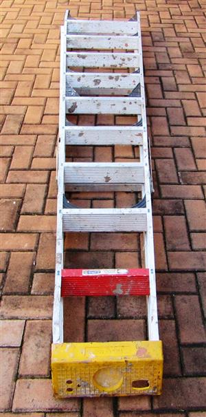 10-Rung A Frame Aluminium Step Ladder - h=2.8m; w=48cm.