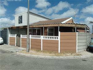 Fantastic value for money in popular Ruyterwacht.