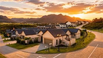 House For Sale in Kingswood Golf Estate