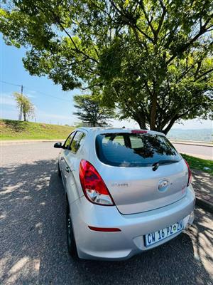  2015 hyundai i20 with its full service history