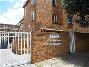 Townhouse For Sale in Alberton North