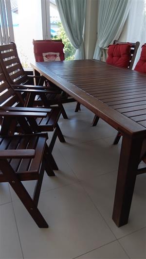 8-seater Kiaat table, chairs, seat covers & table cover