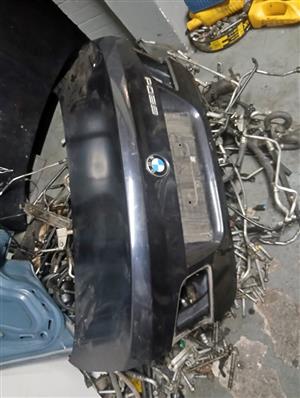Bmw f10 bootlid shell