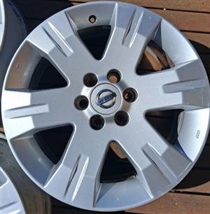 For Sale - Nissan Navara 17 inch OEM factory rims