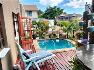 House For Sale in Fraaiuitsig