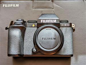 Fujifilm X-S10 Mirrorless camera Body