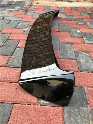 Gloss black Golf 5 Gti / Golf 6 Gti roof spoiler, Golf 6 side skirts