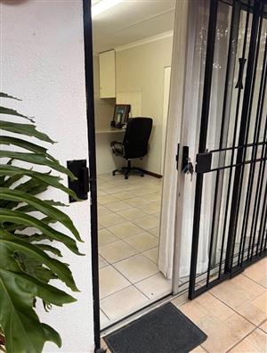 Apartment Rental Monthly in Senderwood