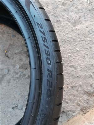 2x 275/30/20 pirelli pzero Runflat, 85%thread
