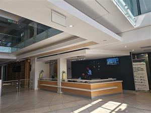 550 m2 Upmarket Office to let in Menlyn Maine : Open-plan and private offices