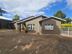 Spacious 6-Bedroom Home for Sale in Louis Trichardt – Ideal Family Living with Modern Features