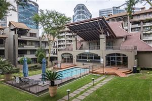 Lovely spacious UNFURNISHED AND RENOVATED 2 bed 2 bath 2nd floor apartment in popular 77 Grayston