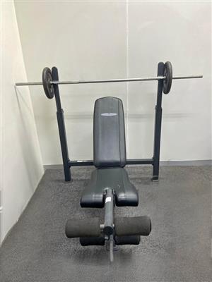 Competition bench with bar 2X15