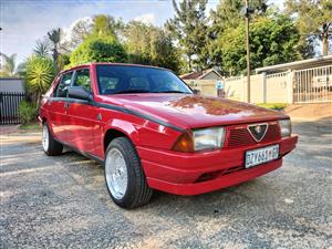 1989 Alfa Romeo 75 1.6 Classic late 80's/90's sports saloon. LHD