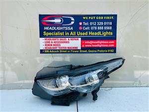 Infiniti QX70 left side headlight (2008)