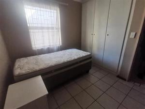 Room for single person only, to rent in Communal house, Wierda Park Centurion
