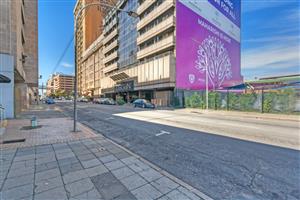 Modern 2-Bedroom Apartment with Stunning Johannesburg Views