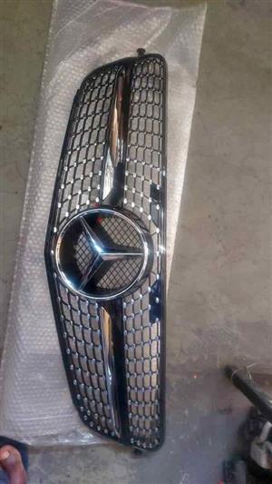 W204 diamond grill new