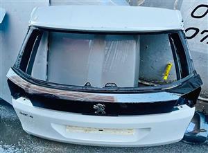 Peugeot 3008 tailgate
