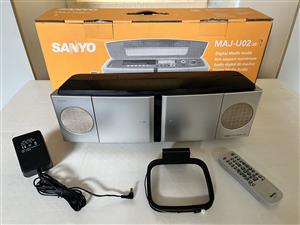 SANYO MAJ-U02, a digital media audio centre