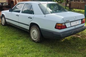 1988 Mercedes Benz W124, Light Blue, Automatic