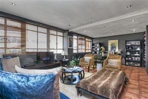Stylish & Spacious 2-Bedroom Ensuite Apartment in a Secure Complex