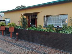 House For Sale in Graaff-Reinet