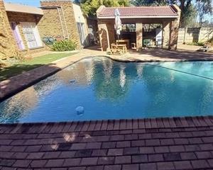 Luxurious 4 Bedroom Estate with High-End Features