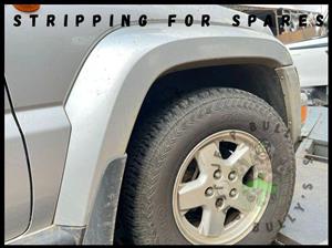 Jeep Cherokee Kj Facelift: Second Hand Fender Arches For Sale 