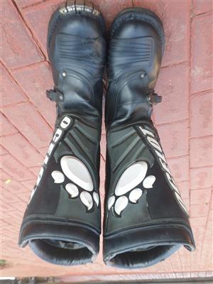 ocelot racing boots