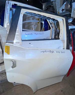 Mahindra XUV500 back door