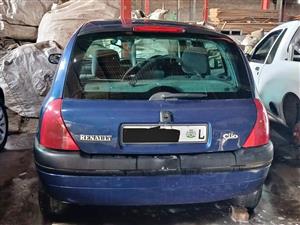 Renault Clio MK2 - Selling as is 
