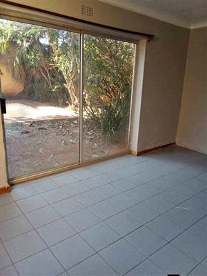 1 Bedroom to let in Kensington , close to Malvern 