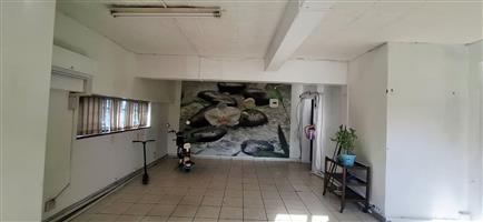 Business Rental Monthly in Amanzimtoti