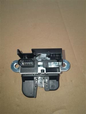 VW POLO 6 BOOT LOCK FOR SALE 