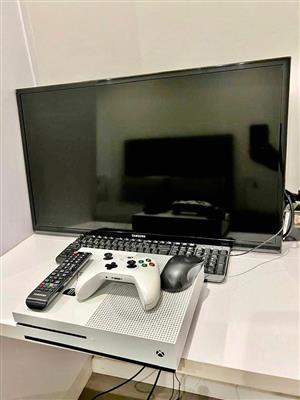 Xbox / TV/ keyboard