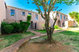 Modern 3-Bedroom Townhouse For Sale – Secure & Stylish Living