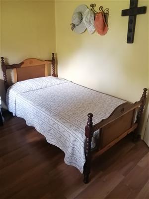 3-Quarter Antique Bed with mattress