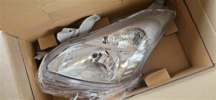 Toyota Avanza mk2 Right headlight