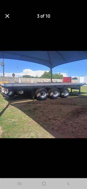 Tri-Axle Flat deck Trailer