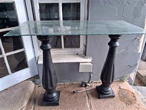 Garden Pillar stand with glass top