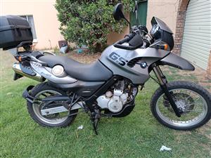 BMW F650GS Motobike 2007 model. Needs water pump seals. Not starting. 